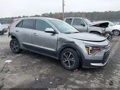 KNDCP3LE2P5064829 2023 KIA NIRO