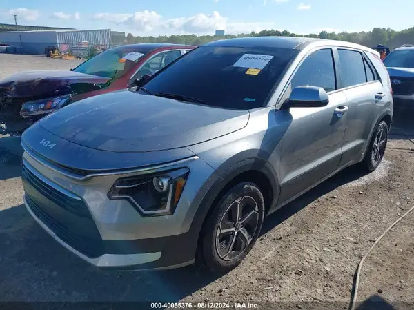 KNDCP3LE2P5065317 2023 KIA NIRO - Image 2