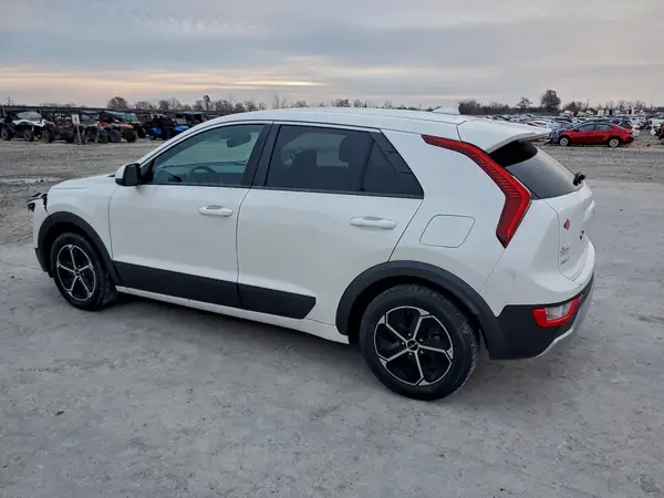 KNDCP3LE2P5091500 2023 KIA NIRO - Image 2