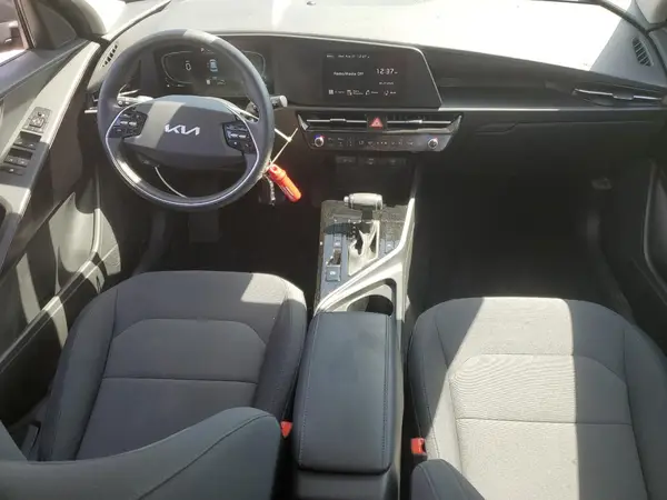 KNDCP3LE2P5093182 2023 KIA NIRO - Image 8