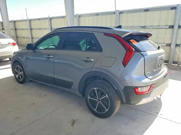 KNDCP3LE2R5187534 2024 KIA NIRO - Image 2
