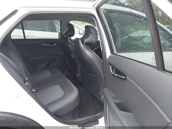 KNDCP3LE2R5187565 2024 KIA NIRO - Image 8