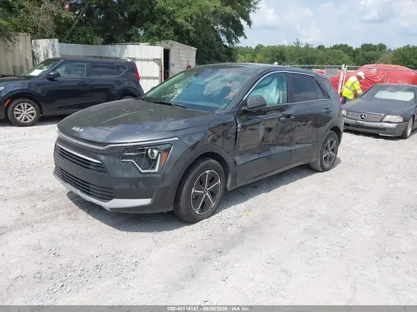 KNDCP3LE2S5224135 2025 KIA NIRO - Image 2