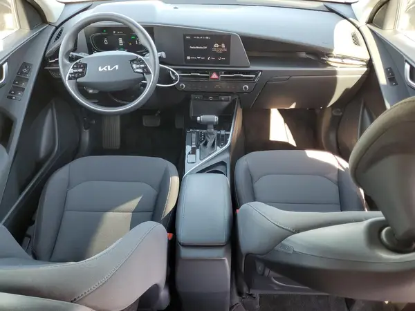 KNDCP3LE2S5238679 2025 KIA NIRO - Image 8
