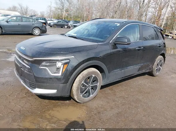 KNDCP3LE2S5263050 2025 KIA NIRO - Image 2