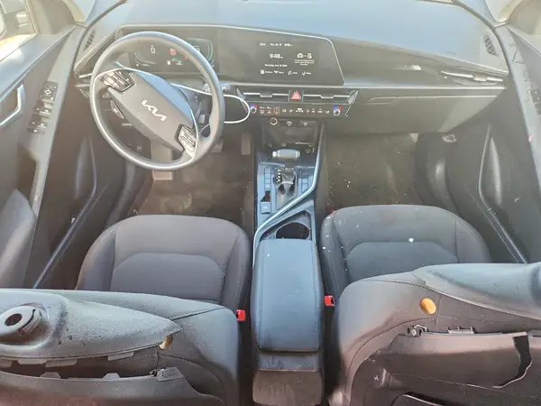 KNDCP3LE2T5324589 2026 KIA NIRO - Image 8