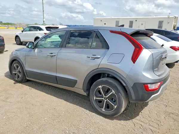 KNDCP3LE2T5328447 2026 KIA NIRO - Image 2
