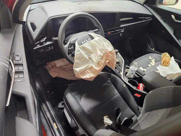 KNDCP3LE2T5329890 2026 KIA NIRO - Image 8