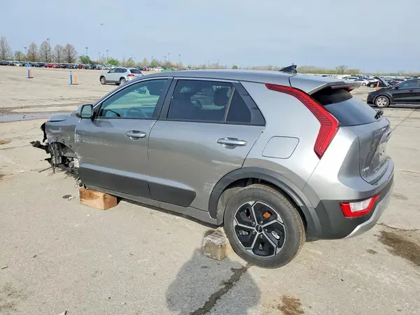 KNDCP3LE2T5332546 2026 KIA NIRO - Image 2
