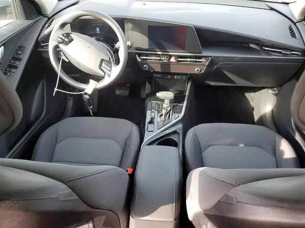 KNDCP3LE2T5332546 2026 KIA NIRO - Image 8