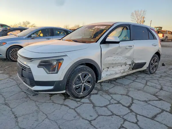 KNDCP3LE3P5100298 2023 KIA NIRO - Image 1