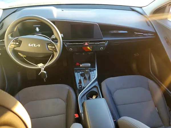 KNDCP3LE3P5100298 2023 KIA NIRO - Image 8