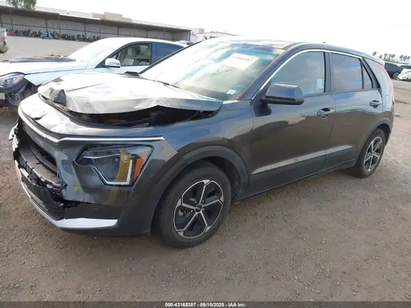 KNDCP3LE3P5116615 2023 KIA NIRO - Image 2
