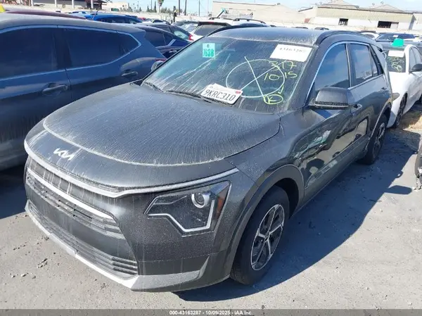 KNDCP3LE3R5148600 2024 KIA NIRO - Image 2