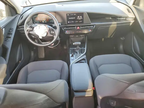 KNDCP3LE3R5174517 2024 KIA NIRO - Image 8