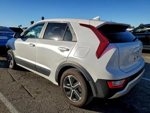 KNDCP3LE3S5234740 2025 KIA NIRO - Image 2