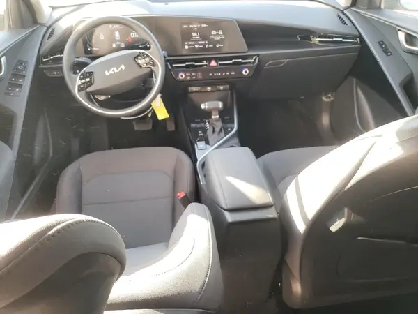 KNDCP3LE3T5318851 2026 KIA NIRO - Image 8