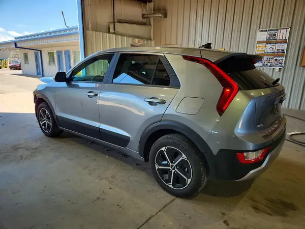 KNDCP3LE3T5319501 2026 KIA NIRO - Image 2