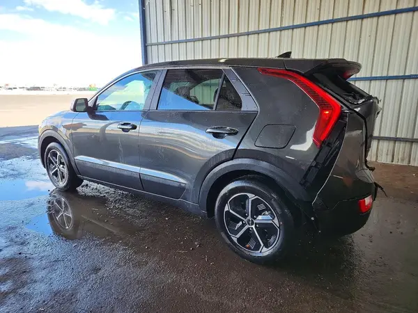 KNDCP3LE3T5335813 2026 KIA NIRO - Image 2