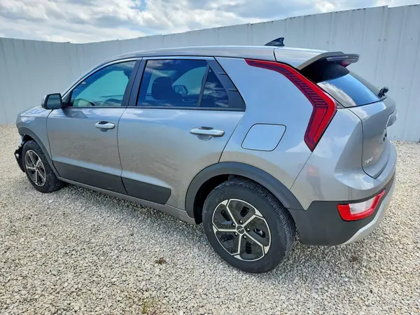 KNDCP3LE3T5336931 2026 KIA NIRO - Image 2