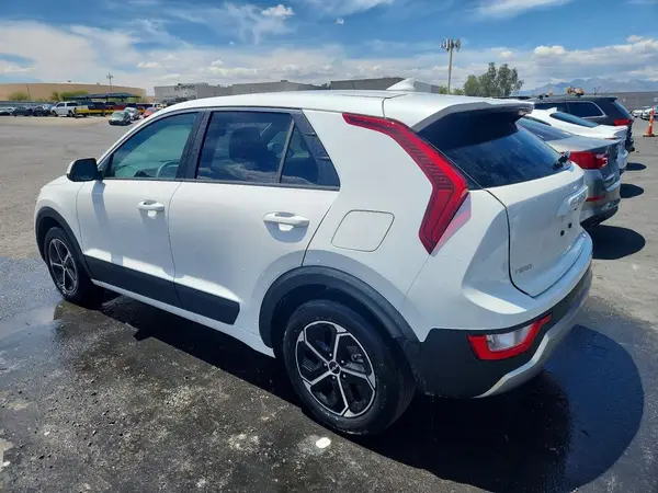 KNDCP3LE3T5337626 2026 KIA NIRO - Image 2
