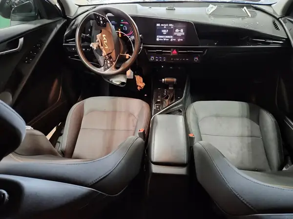 KNDCP3LE4P5065187 2023 KIA NIRO - Image 8