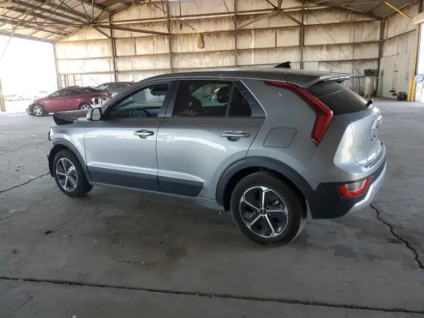 KNDCP3LE4P5086864 2023 KIA NIRO - Image 2