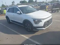 KNDCP3LE4P5101606 2023 KIA NIRO