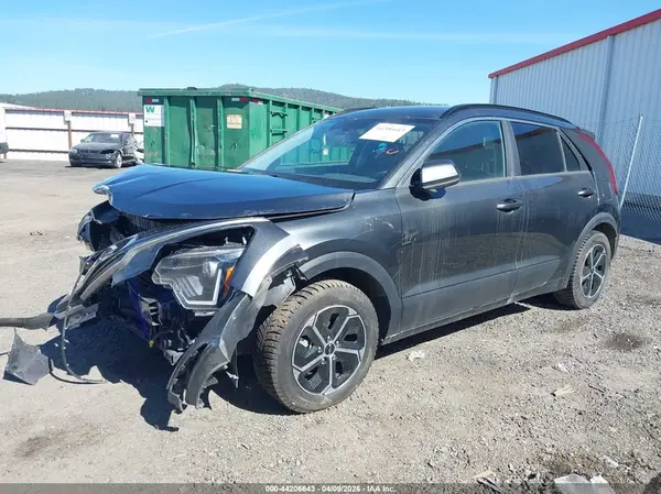 KNDCP3LE4P5111097 2023 KIA NIRO - Image 2
