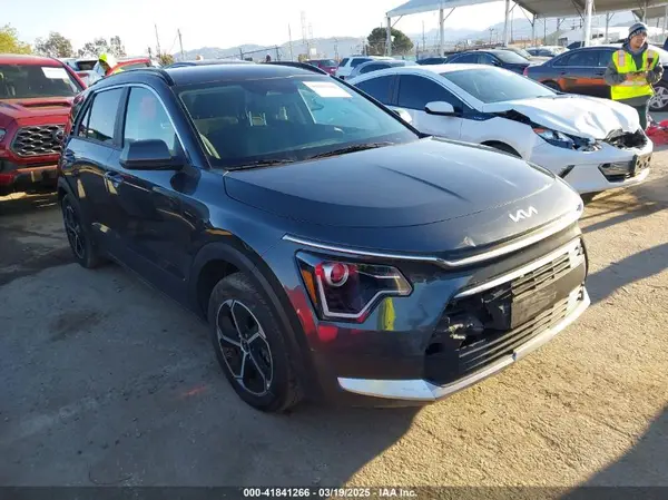 KNDCP3LE4R5121941 2024 KIA NIRO - Image 1