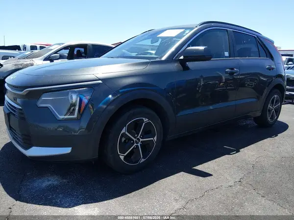 KNDCP3LE4R5141784 2024 KIA NIRO - Image 2