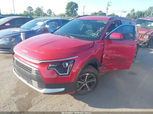 KNDCP3LE4R5152526 2024 KIA NIRO - Image 2