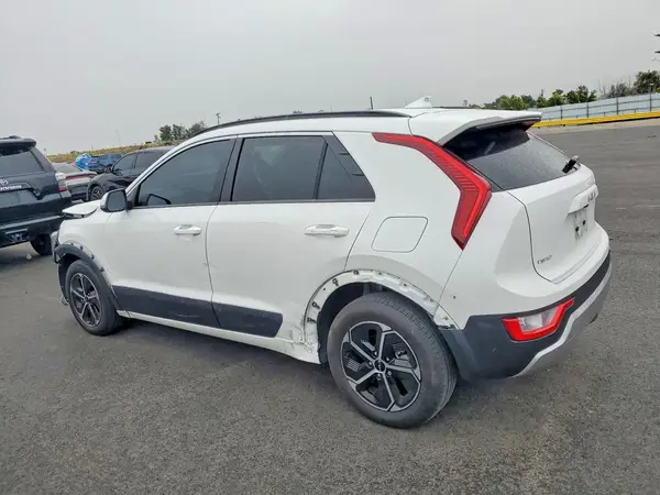 KNDCP3LE4R5162408 2024 KIA NIRO - Image 2