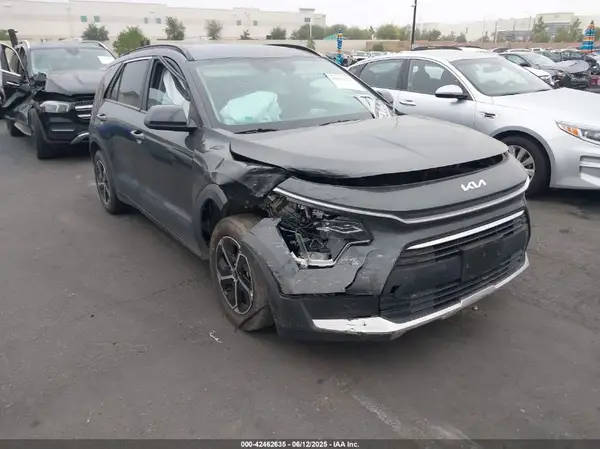 KNDCP3LE4R5179211 2024 KIA NIRO - Image 1