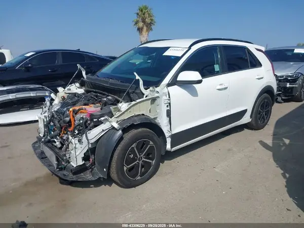 KNDCP3LE4R5184232 2024 KIA NIRO - Image 2