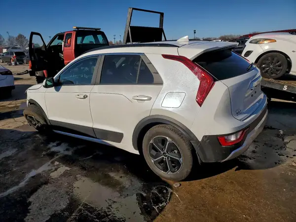KNDCP3LE4S5249831 2025 KIA NIRO - Image 2