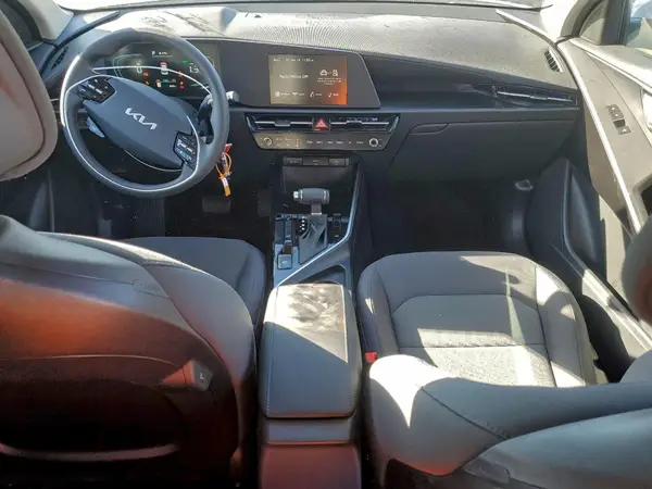 KNDCP3LE4S5249831 2025 KIA NIRO - Image 8