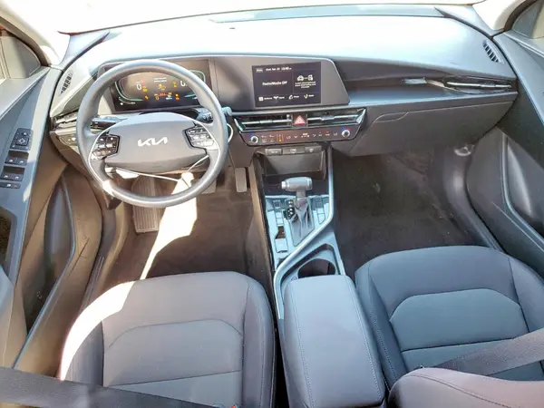 KNDCP3LE4S5266158 2025 KIA NIRO - Image 8