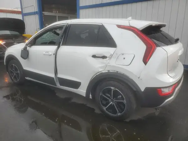 KNDCP3LE4S5305055 2025 KIA NIRO - Image 2