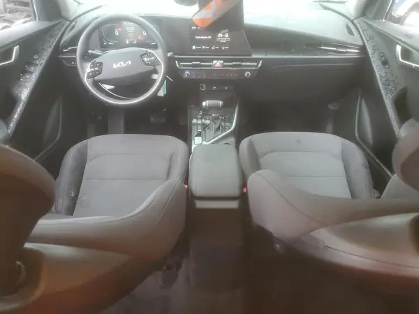 KNDCP3LE4S5305055 2025 KIA NIRO - Image 8