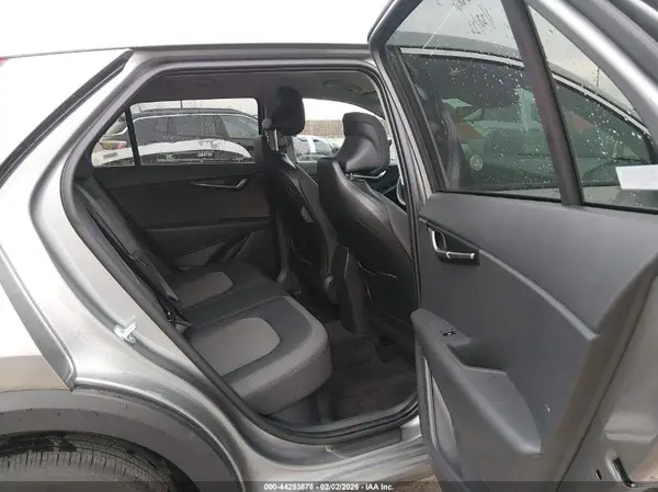KNDCP3LE4S5310031 2025 KIA NIRO - Image 8