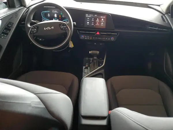 KNDCP3LE4T5316851 2026 KIA NIRO - Image 8