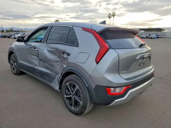 KNDCP3LE4T5318941 2026 KIA NIRO - Image 2