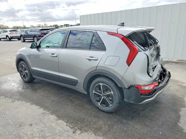 KNDCP3LE4T5328837 2026 KIA NIRO - Image 2
