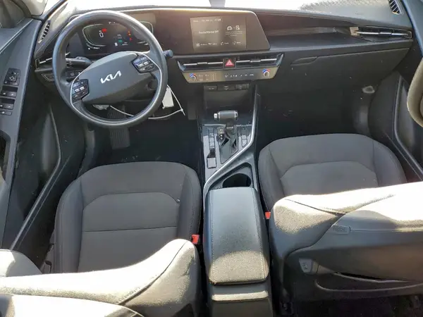 KNDCP3LE5P5064890 2023 KIA NIRO - Image 8