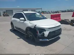 KNDCP3LE5P5086954 2023 KIA NIRO