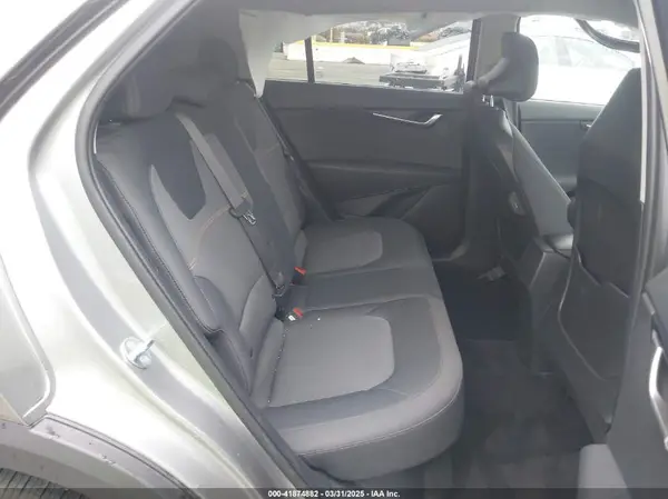 KNDCP3LE5P5090549 2023 KIA NIRO - Image 8