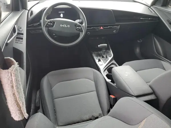KNDCP3LE5P5093211 2023 KIA NIRO - Image 8