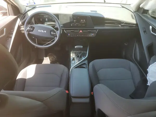 KNDCP3LE5P5096285 2023 KIA NIRO - Image 8