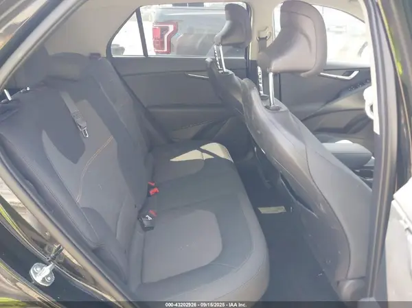 KNDCP3LE5R5145696 2024 KIA NIRO - Image 8